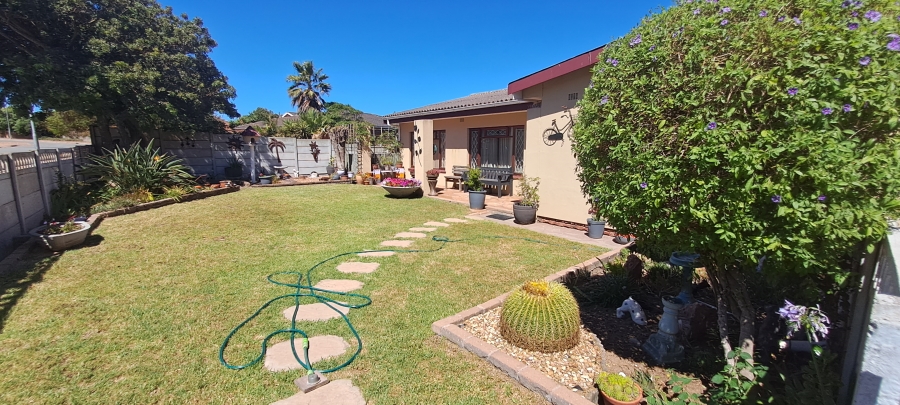 3 Bedroom Property for Sale in Vredenburg Western Cape